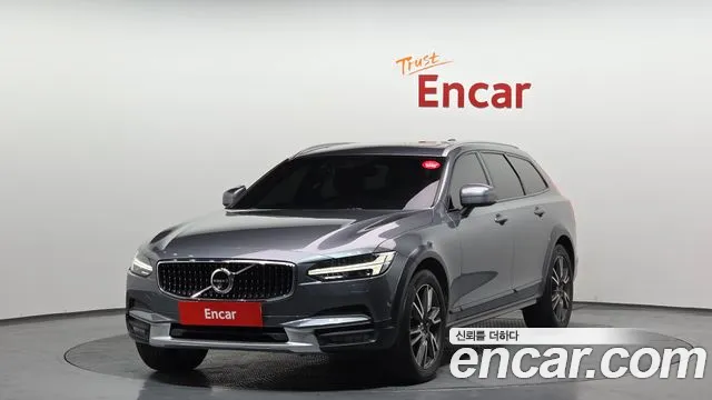 Volvo V90 2018 — photo 1