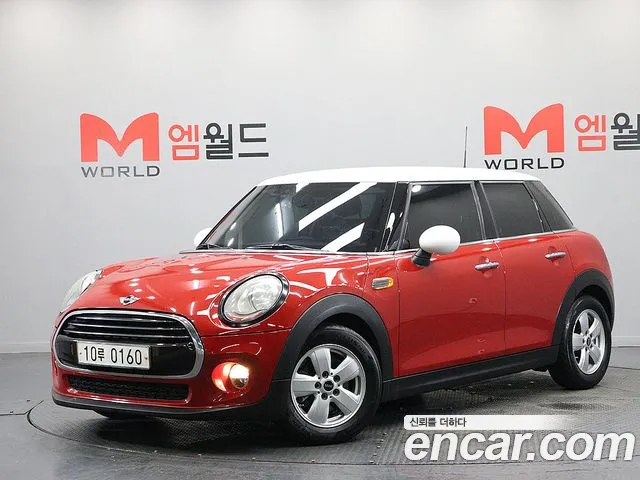 Mini Cooper 2016 — photo 1