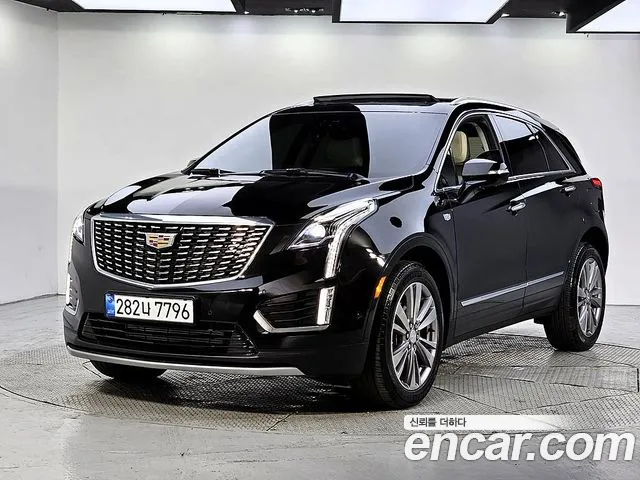 Cadillac XT5 2023 — photo 1