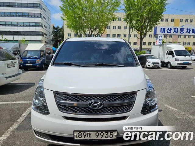 Hyundai Starex 2012 — photo 1