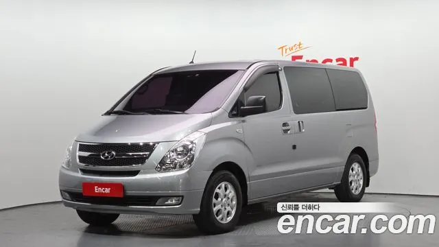 Hyundai Starex 2015 — photo 1