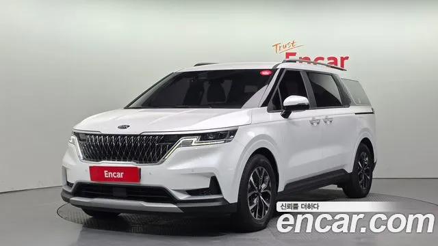 Kia Canival 2021 — photo 1