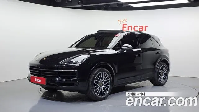Porsche Cayenne 2023 — photo 1