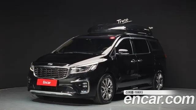 Kia Canival 2019 — photo 1