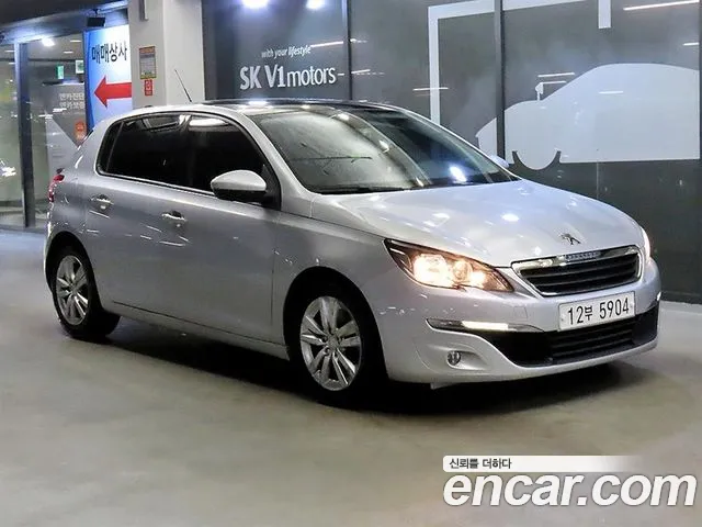 Peugeot 308 2015 — photo 1