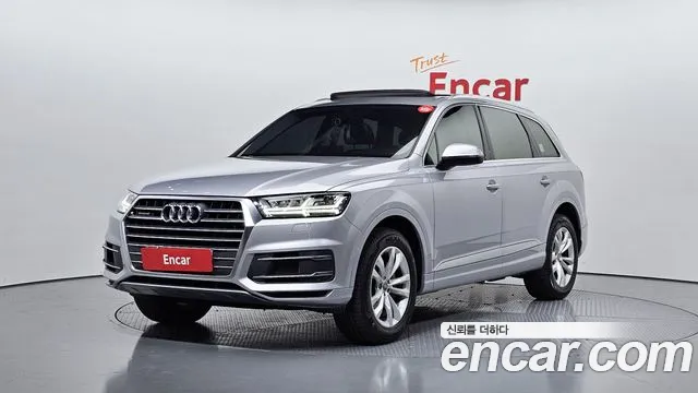 Audi Q7 2019 — photo 1