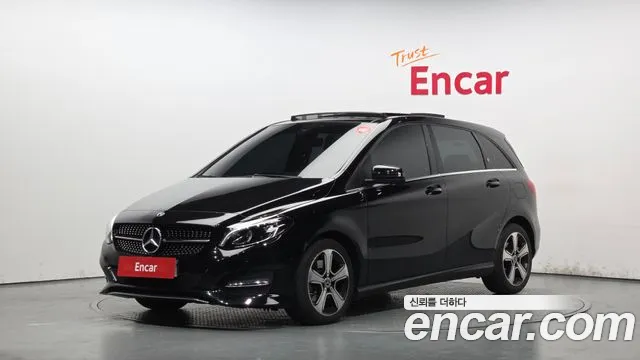 Mercedes-Benz B-Class 2018 — photo 1