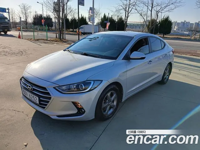 Hyundai AVANTE 2016 — photo 1