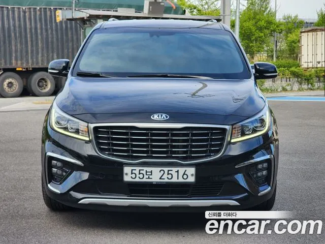 Kia Canival 2019 — photo 1