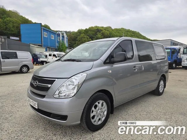 Hyundai Starex 2013 — photo 1