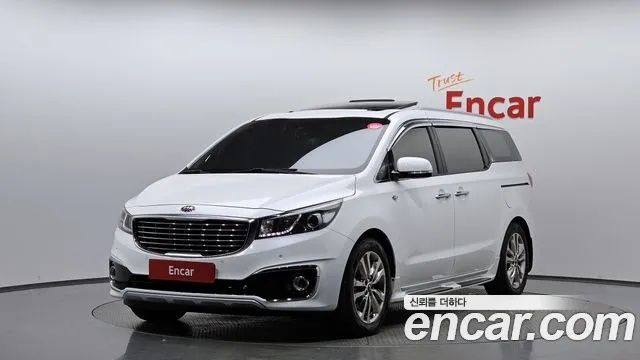 Kia Canival 2015 — photo 1