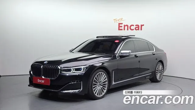 BMW 7-Series 2022 — photo 1