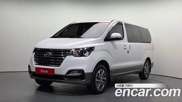 Hyundai Starex 2019 — photo 1