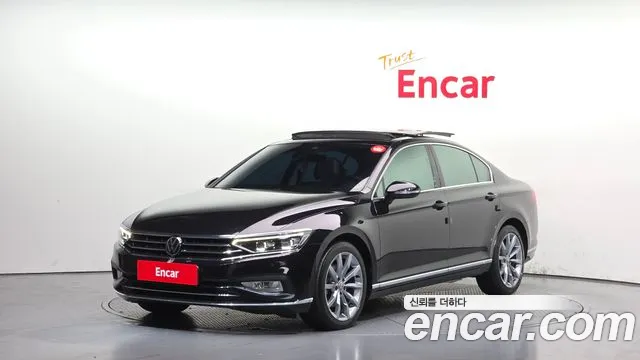 Volkswagen Passat 2022 — photo 1