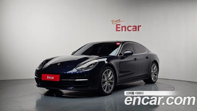 Porsche Panamera 2018 — photo 1