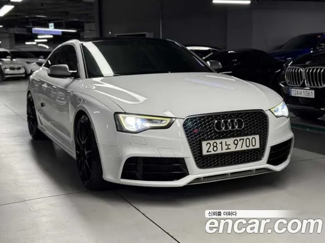 Audi RS5 2013 — photo 1