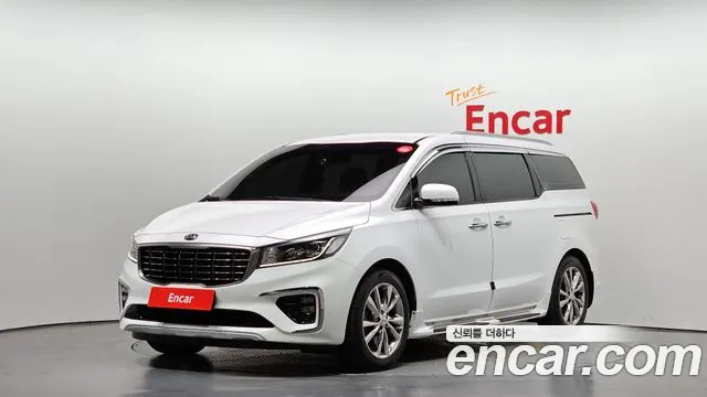 Kia Canival 2019 — photo 1
