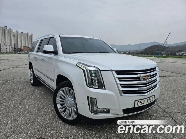 Cadillac Escalade 2018 — photo 1