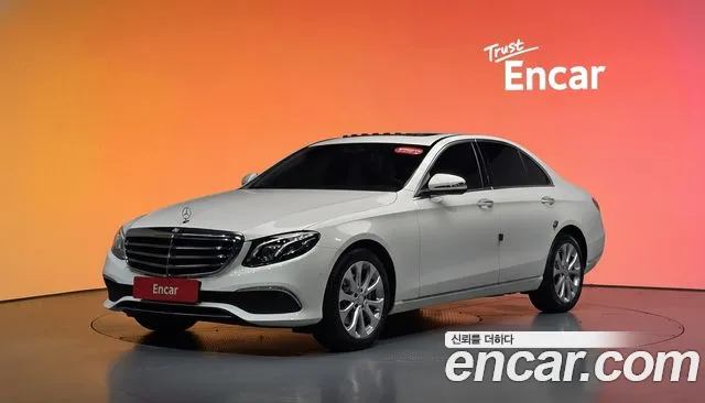 Mercedes-Benz E-Class 2017 — photo 1