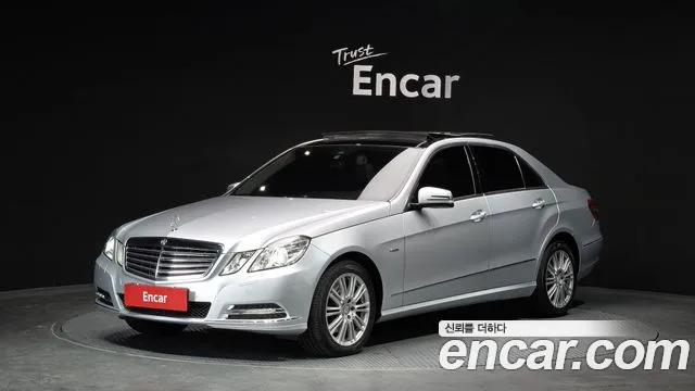Mercedes-Benz E-Class 2012 — photo 1