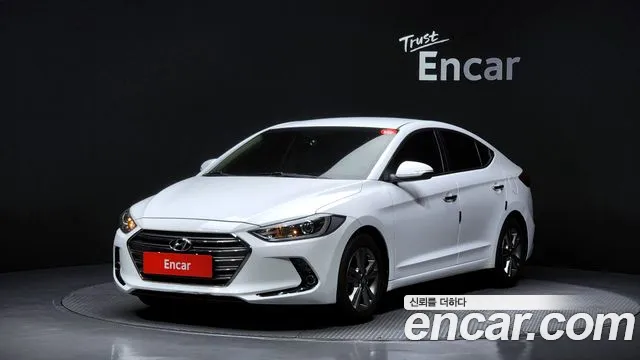 Hyundai AVANTE 2017 — photo 1