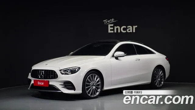 Mercedes-Benz E-Class 2022 — photo 1