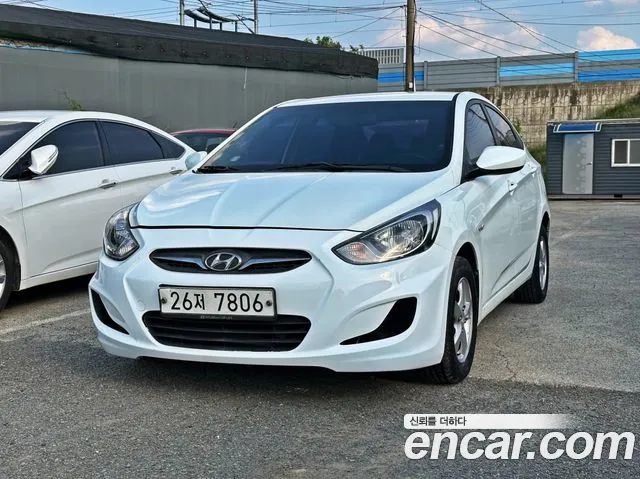 Hyundai Accent 2015 — photo 1
