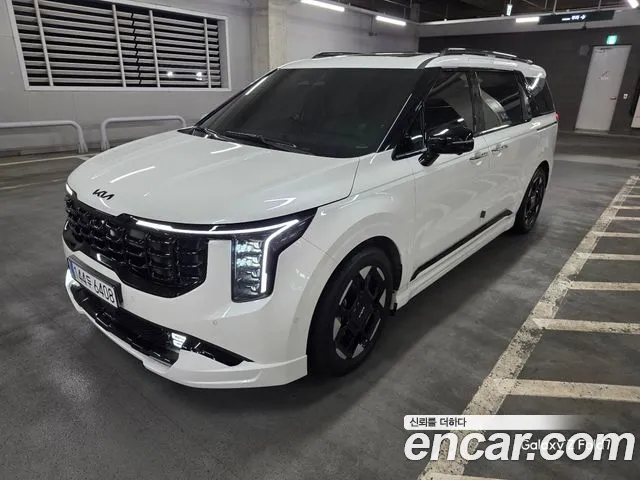 Kia Canival 2024 — photo 1