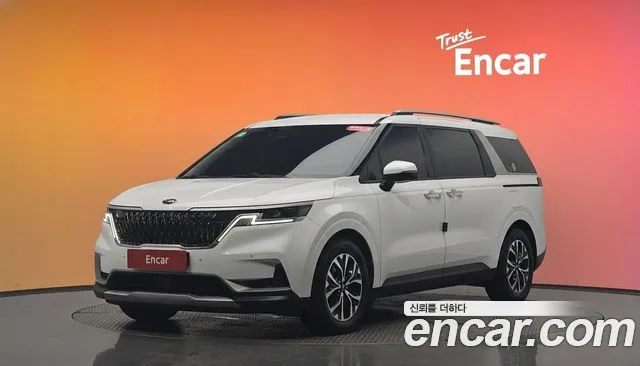 Kia Canival 2021 — photo 1