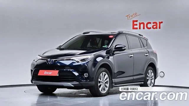 Toyota RAV4 2018 — photo 1