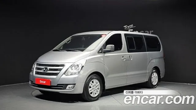 Hyundai Starex 2017 — photo 1