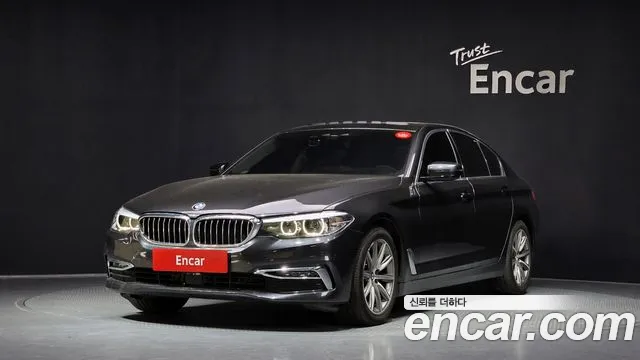 BMW 5-Series 2019 — photo 1