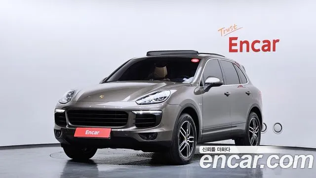 Porsche Cayenne 2016 — photo 1