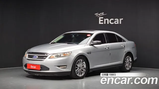 Ford Taurus 2012 — photo 1