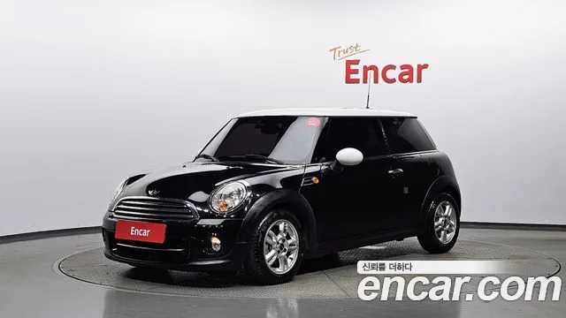 Mini Cooper 2013 — photo 1