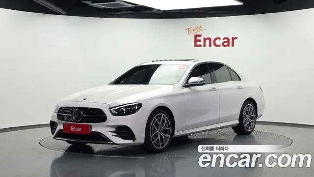 Mercedes-Benz E-Class 2021 — photo 1