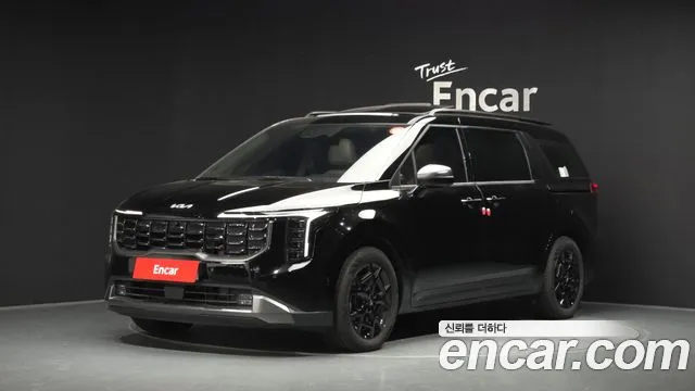 Kia Canival 2025 — photo 1