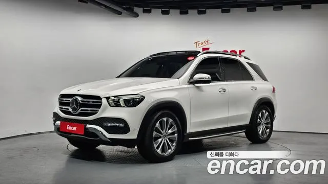 Mercedes-Benz GLE-Class 2022 — photo 1