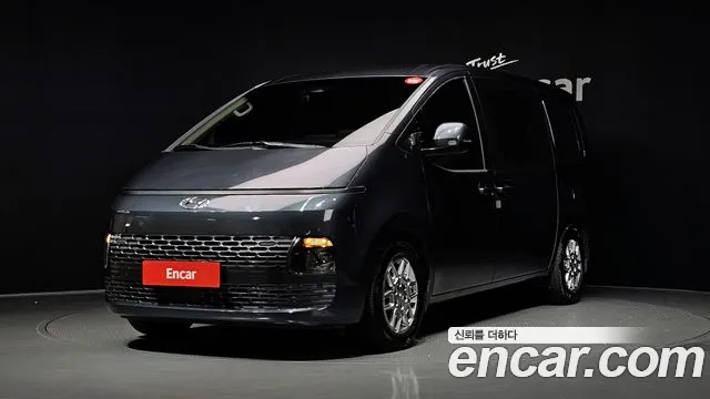 Hyundai Staria 2022 — photo 1