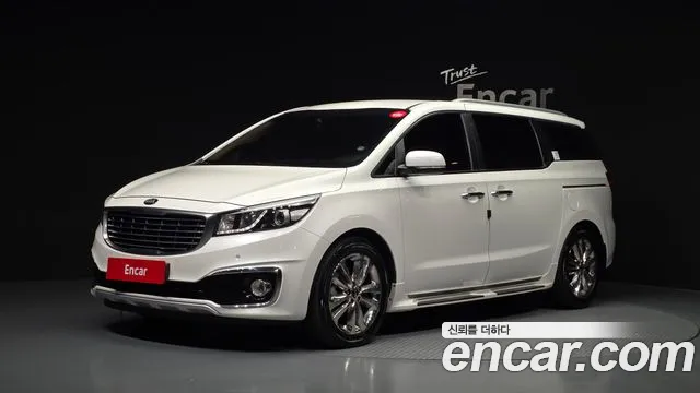 Kia Canival 2015 — photo 1