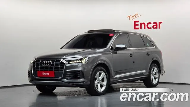 Audi Q7 2021 — photo 1