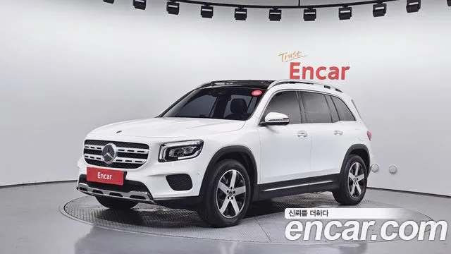 Mercedes-Benz GLB-Class 2021 — photo 1