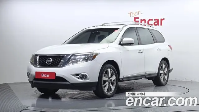 Nissan Pathfinder 2014 — photo 1