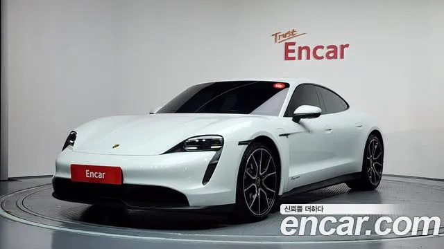 Porsche Taycan 2023 — photo 1