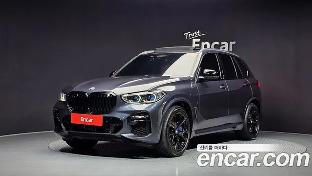 BMW X5 2022 — photo 1