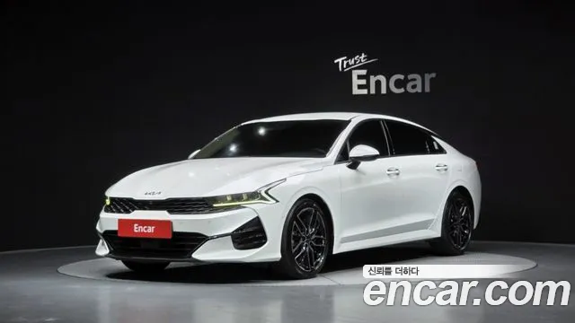 Kia K5 2023 — photo 1