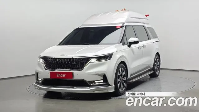 Kia Canival 2022 — photo 1
