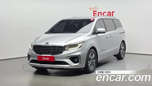 Kia Canival 2019 — photo 1