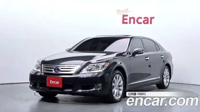 Lexus LS 2010 — photo 1