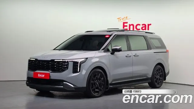 Kia Canival 2025 — photo 1